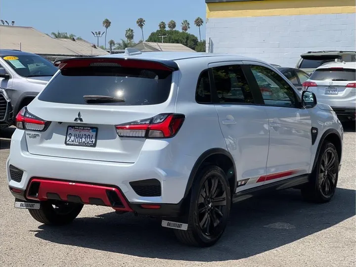 WHITE, 2023 MITSUBISHI OUTLANDER SPORT Image 5