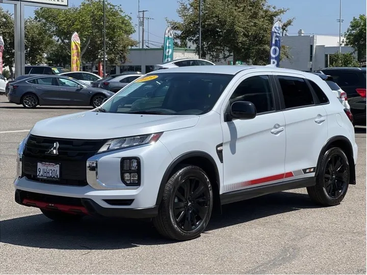 WHITE, 2023 MITSUBISHI OUTLANDER SPORT Image 1