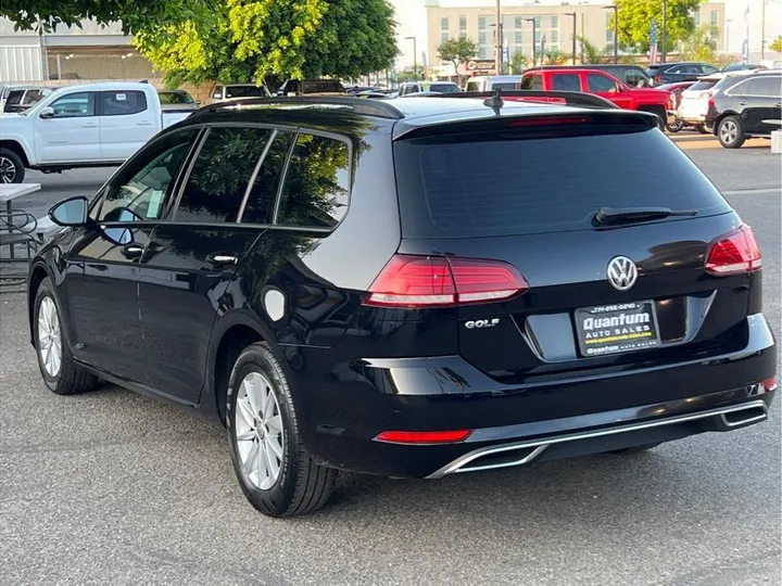 BLACK, 2019 VOLKSWAGEN GOLF SPORTWAGEN Image 3