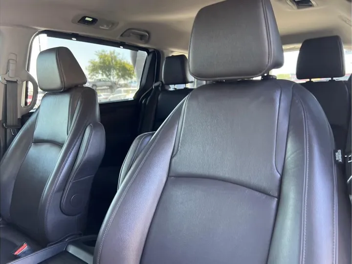 WHITE, 2018 HONDA ODYSSEY Image 12