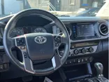 GRAY, 2018 TOYOTA TACOMA DOUBLE CAB Thumnail Image 15