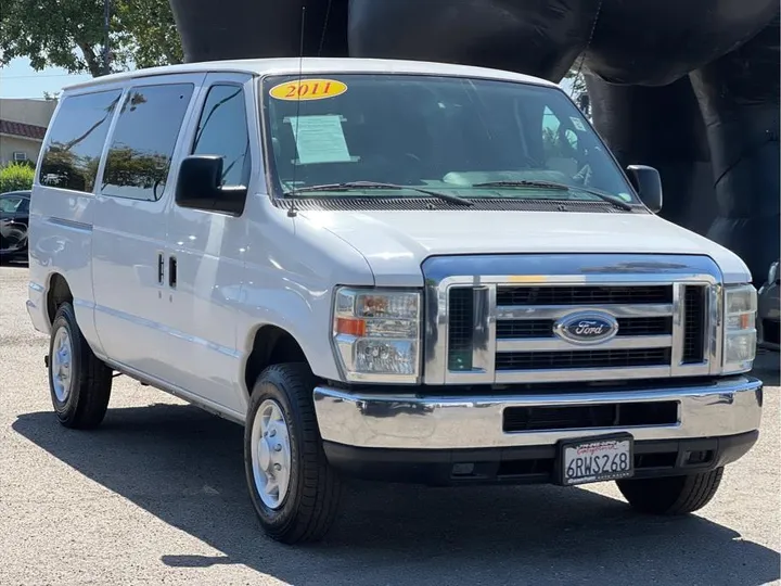 WHITE, 2011 FORD E350 SUPER DUTY PASSENGER Image 7