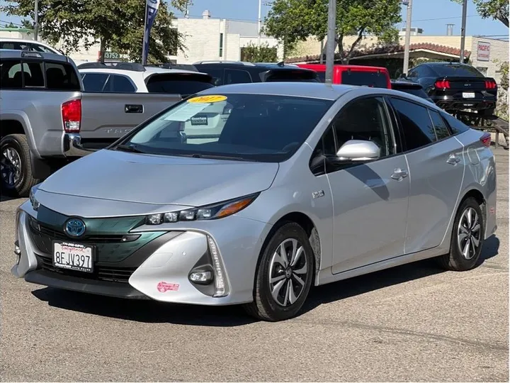 SILVER, 2017 TOYOTA PRIUS PRIME Image 1