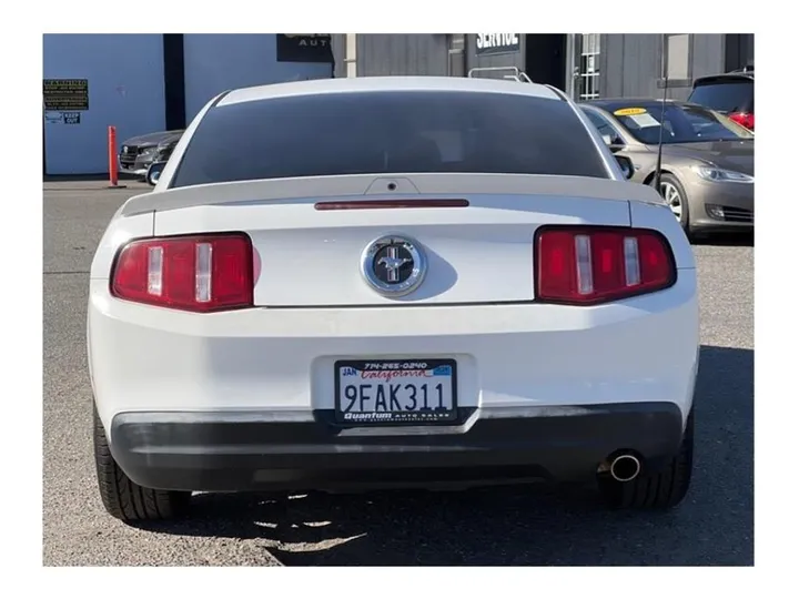 NO COLOR, 2010 FORD MUSTANG Image 4