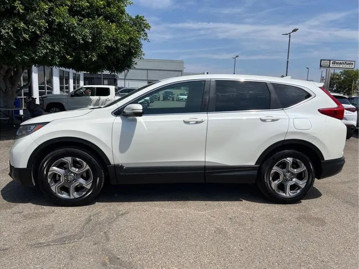 WHITE, 2018 HONDA CR-V Image 2