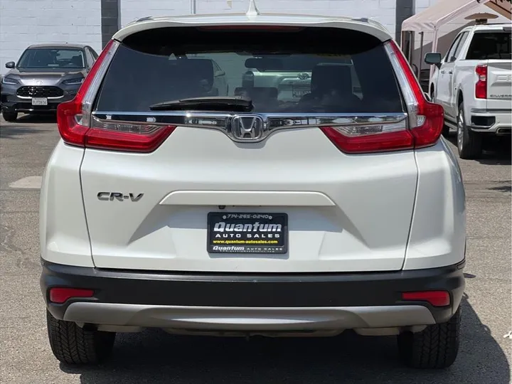 WHITE, 2018 HONDA CR-V Image 4