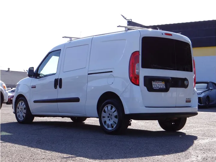 WHITE, 2018 RAM PROMASTER CITY Image 3