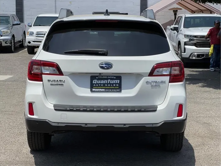 WHITE, 2017 SUBARU OUTBACK Image 4