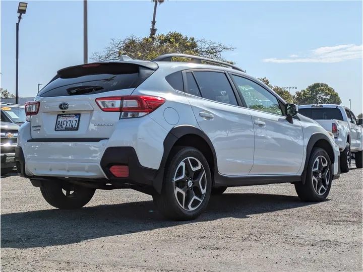 WHITE, 2018 SUBARU CROSSTREK Image 5