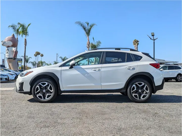 WHITE, 2018 SUBARU CROSSTREK Image 2