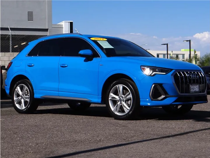 BLUE, 2019 AUDI Q3 Image 7