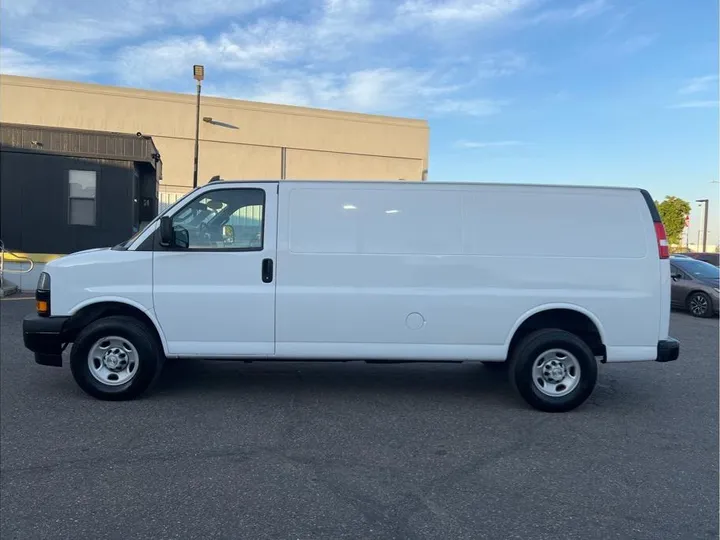 WHITE, 2023 CHEVROLET EXPRESS 2500 CARGO Image 2