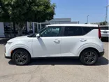 WHITE, 2020 KIA SOUL Thumnail Image 2