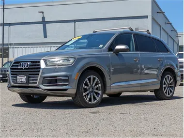 GRAY, 2017 AUDI Q7 Image 