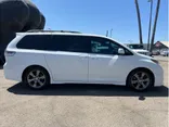 WHITE, 2015 TOYOTA SIENNA Thumnail Image 6