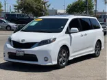 WHITE, 2015 TOYOTA SIENNA Thumnail Image 1