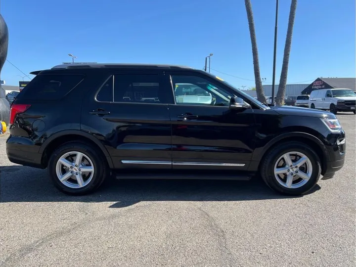 BLACK, 2018 FORD EXPLORER Image 6