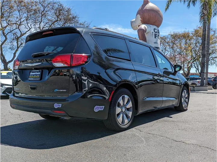 BLACK, 2018 CHRYSLER PACIFICA HYBRID Image 5