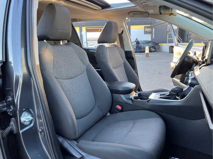 GRAY, 2019 TOYOTA RAV4 Image 14