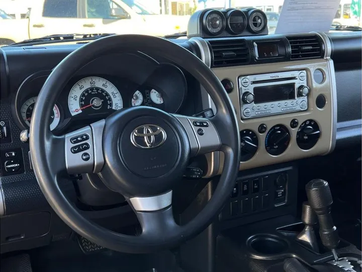 TAN, 2011 TOYOTA FJ CRUISER Image 15