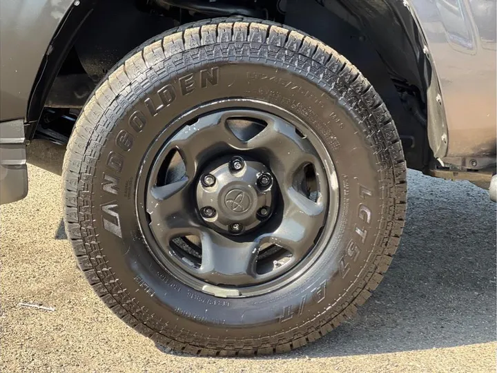 GRAY, 2019 TOYOTA TACOMA ACCESS CAB Image 9