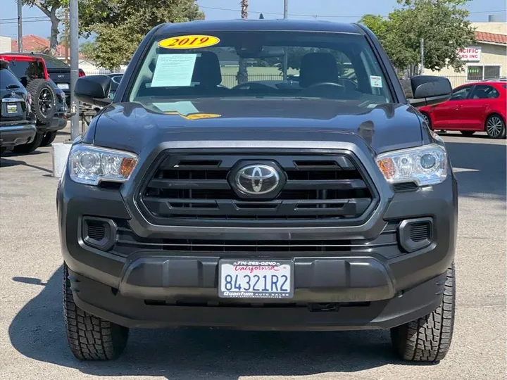 GRAY, 2019 TOYOTA TACOMA ACCESS CAB Image 8