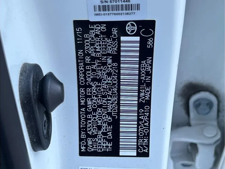 WHITE, 2016 TOYOTA PRIUS V Image 20