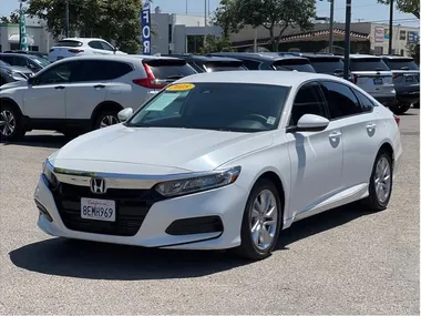 WHITE, 2018 HONDA ACCORD Image 