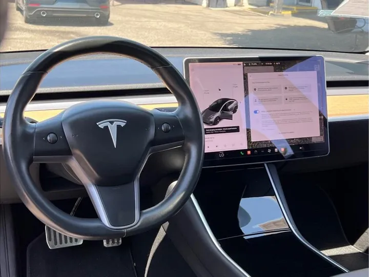 GRAY, 2018 TESLA MODEL 3 Image 15