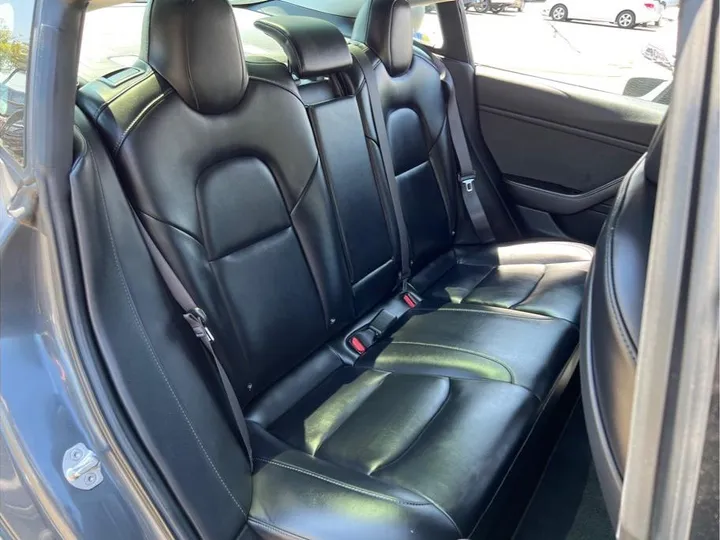 GRAY, 2018 TESLA MODEL 3 Image 13