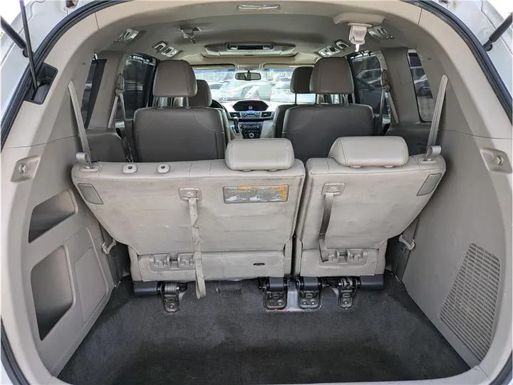 WHITE, 2012 HONDA ODYSSEY Image 9