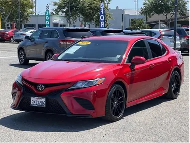 RED, 2019 TOYOTA CAMRY Image 30
