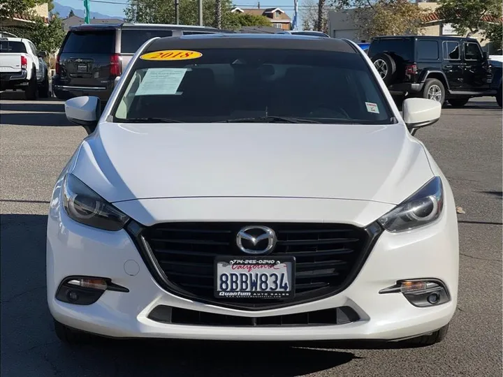 WHITE, 2018 MAZDA MAZDA3 Image 8