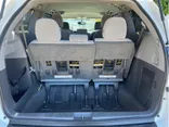 WHITE, 2017 TOYOTA SIENNA Thumnail Image 10