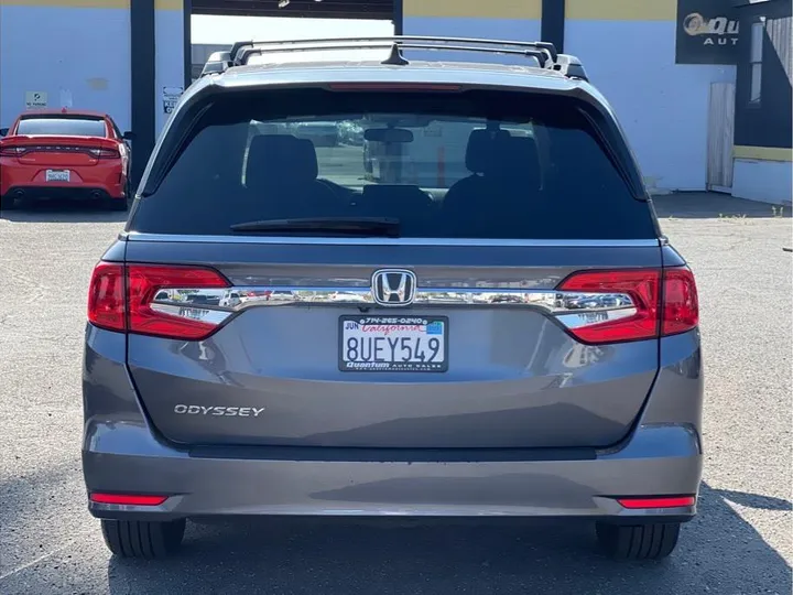 GRAY, 2018 HONDA ODYSSEY Image 4