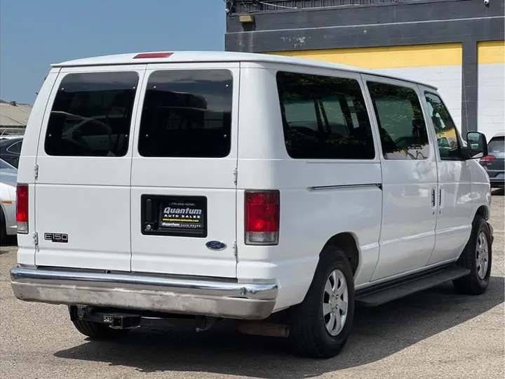 WHITE, 2004 FORD E150 PASSENGER Image 5