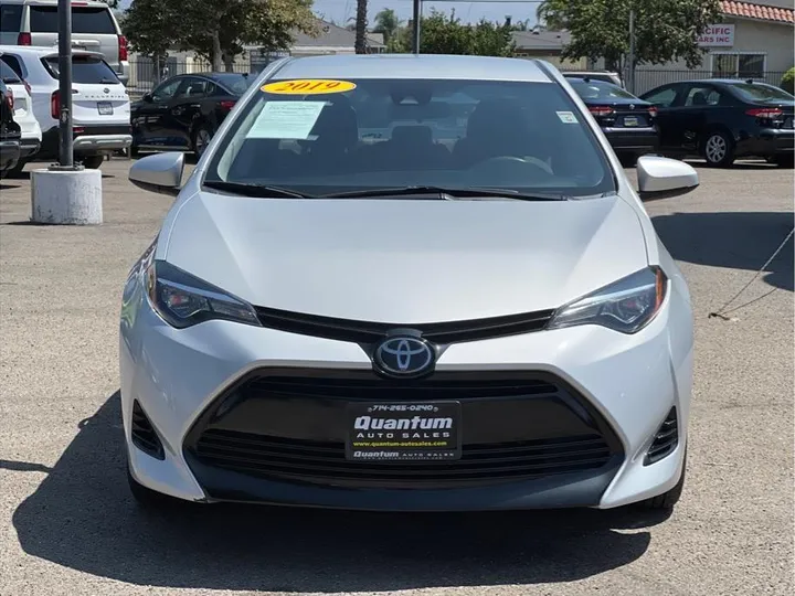 SILVER, 2019 TOYOTA COROLLA Image 8