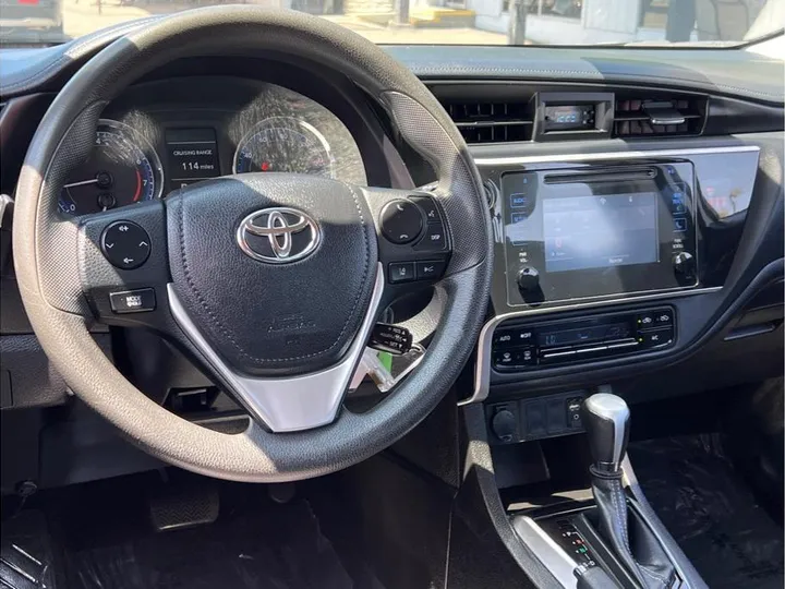 SILVER, 2019 TOYOTA COROLLA Image 15