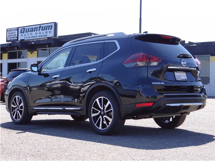 BLACK, 2019 NISSAN ROGUE Image 3