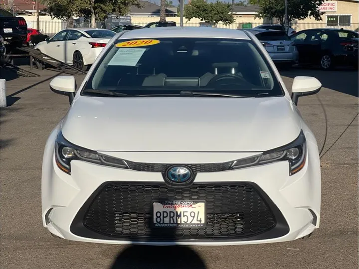 WHITE, 2020 TOYOTA COROLLA HYBRID Image 8