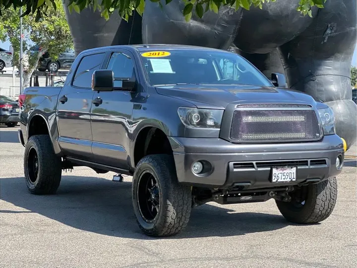 GRAY, 2012 TOYOTA TUNDRA CREWMAX Image 7