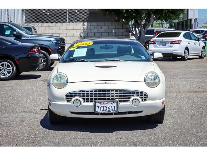 WHITE, 2002 FORD THUNDERBIRD Image 8