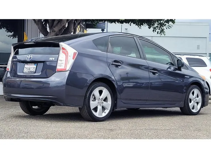 GRAY, 2013 TOYOTA PRIUS Image 5