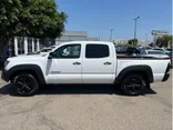 WHITE, 2015 TOYOTA TACOMA DOUBLE CAB Thumnail Image 2