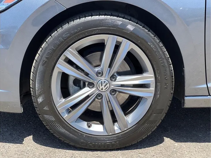 GRAY, 2019 VOLKSWAGEN JETTA Image 8