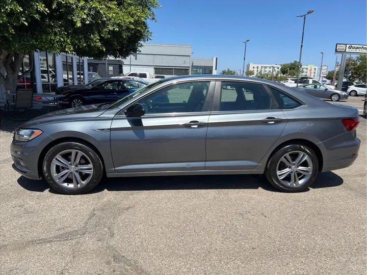 GRAY, 2019 VOLKSWAGEN JETTA Image 2