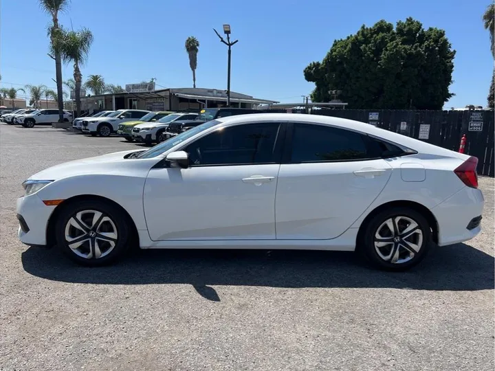 WHITE, 2018 HONDA CIVIC Image 2