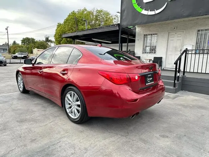 RED, 2015 INFINITI Q50 Image 4