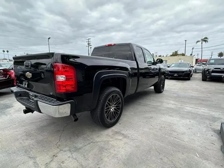 BLACK, 2011 CHEVROLET SILVERADO 1500 EXTENDED CAB Image 6