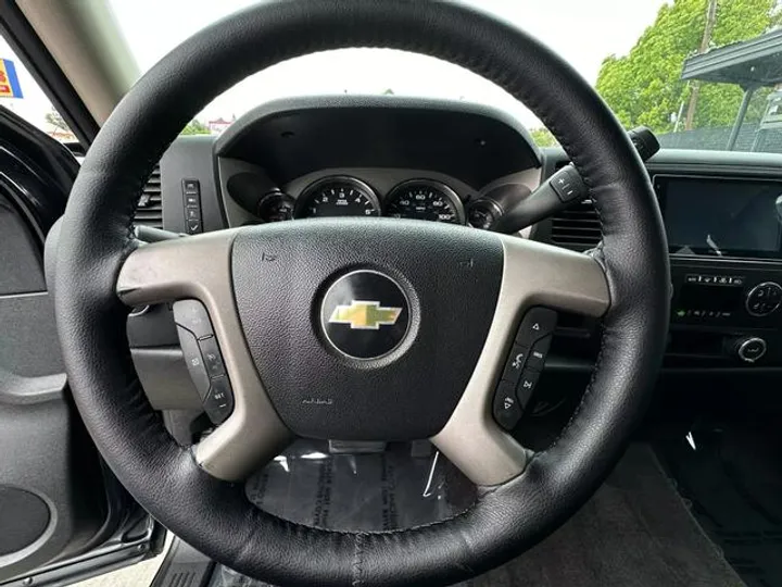 BLACK, 2011 CHEVROLET SILVERADO 1500 EXTENDED CAB Image 14